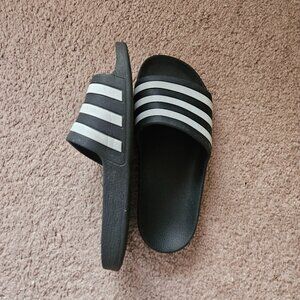 Adidas Adilette Slides Size 7